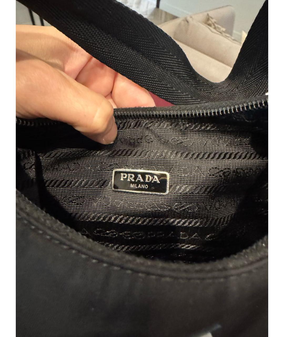 PRADA Черная нейлоновая сумка с короткими ручками, фото 3