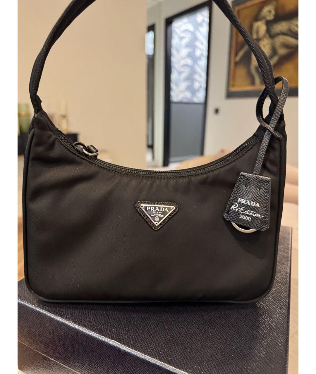 PRADA Черная нейлоновая сумка с короткими ручками, фото 6