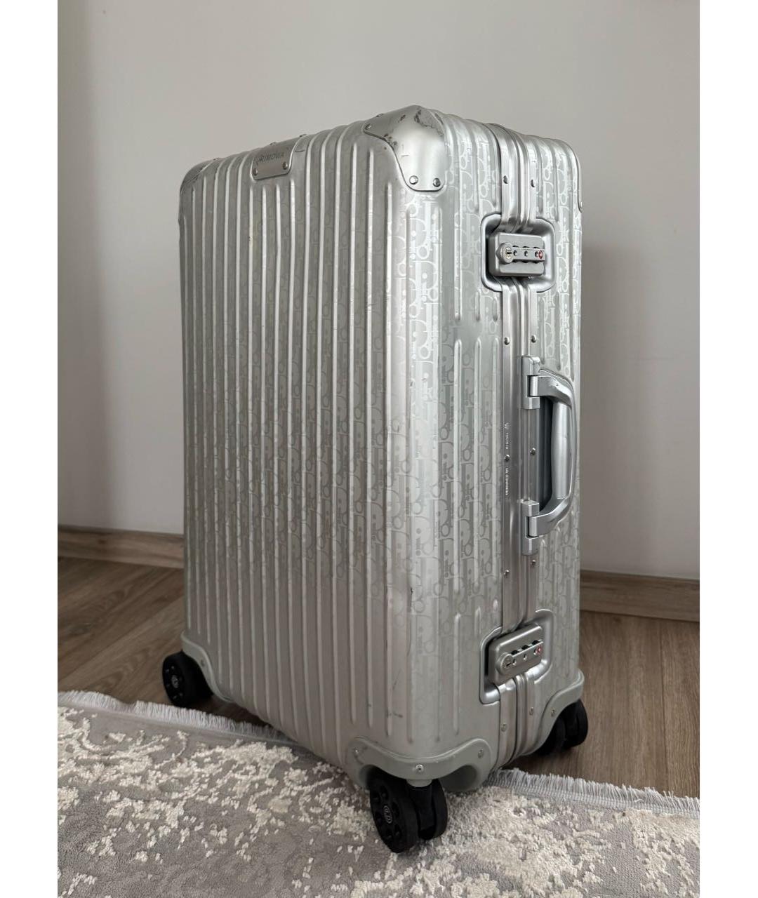 Rimowa Серебряный чемодан, фото 2