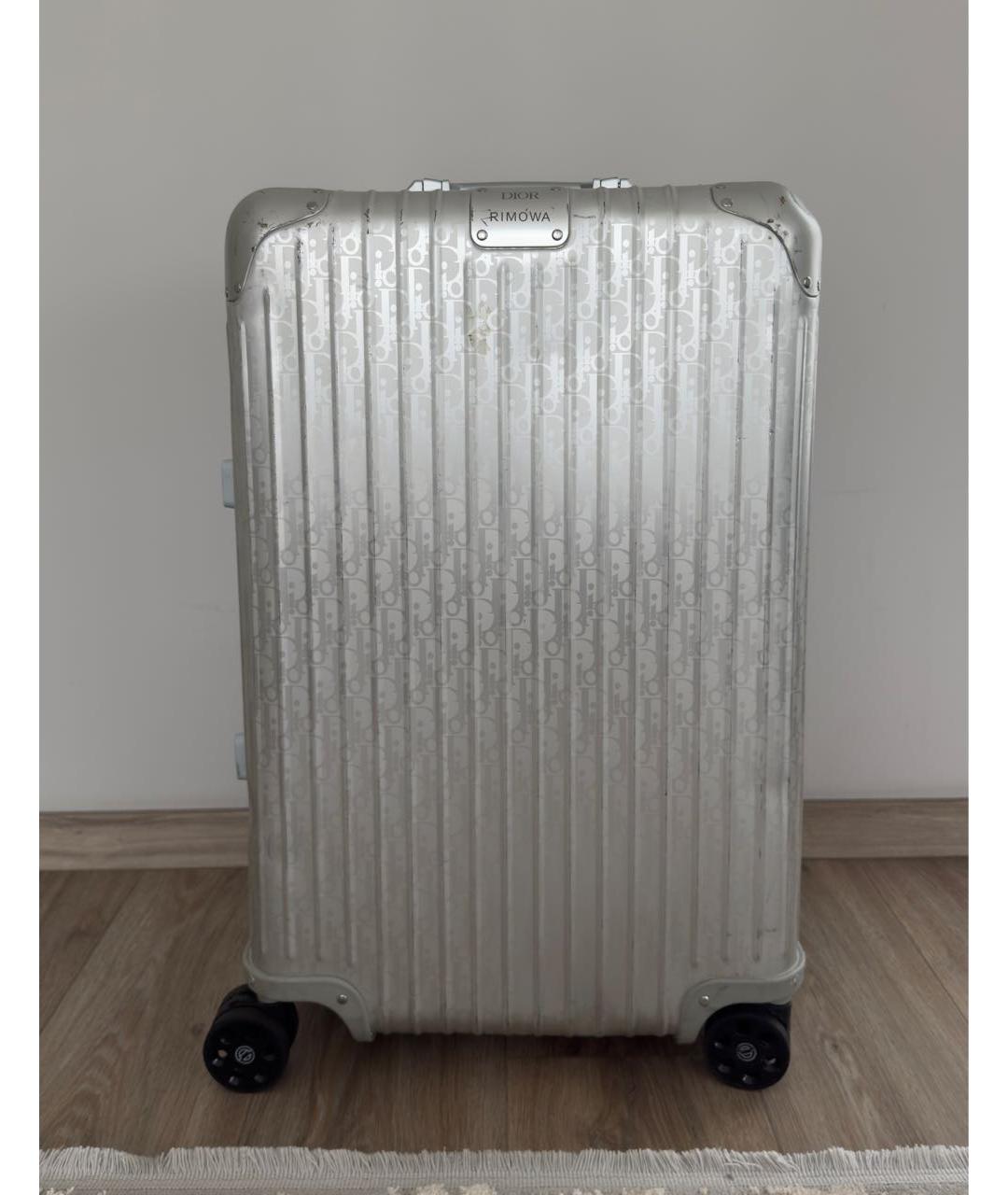 Rimowa Серебряный чемодан, фото 9