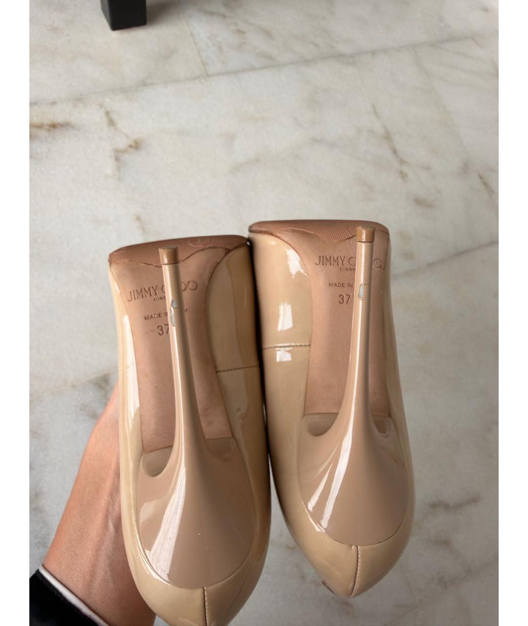 JIMMY CHOO Бежевые туфли из лакированной кожи, фото 7