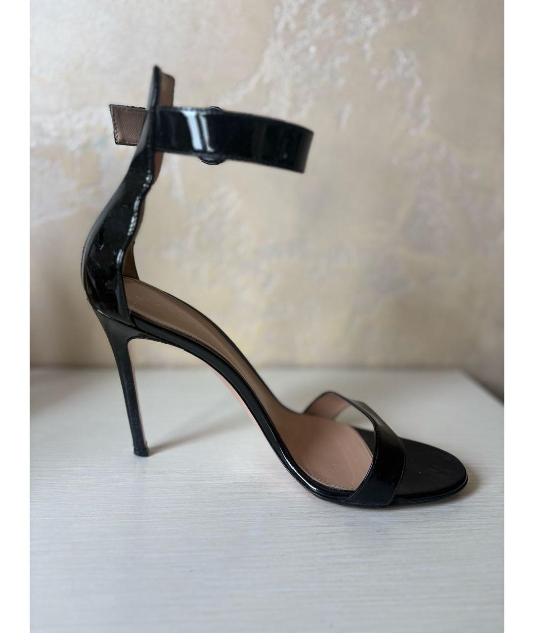 GIANVITO ROSSI Черные босоножки из лакированной кожи, фото 7