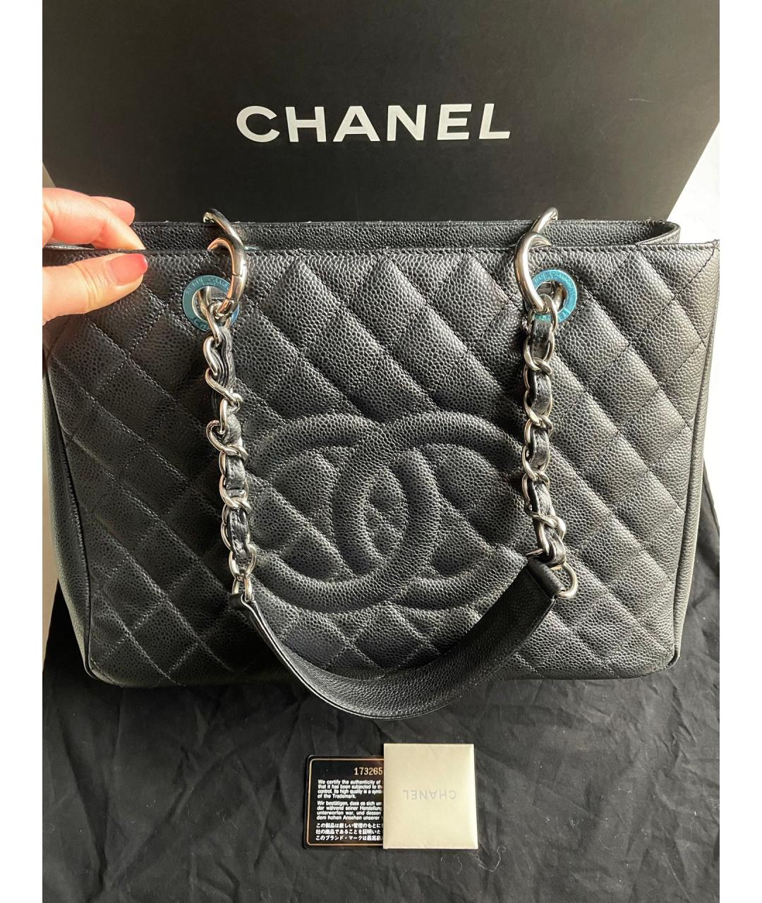 CHANEL Черная кожаная сумка через плечо, фото 7