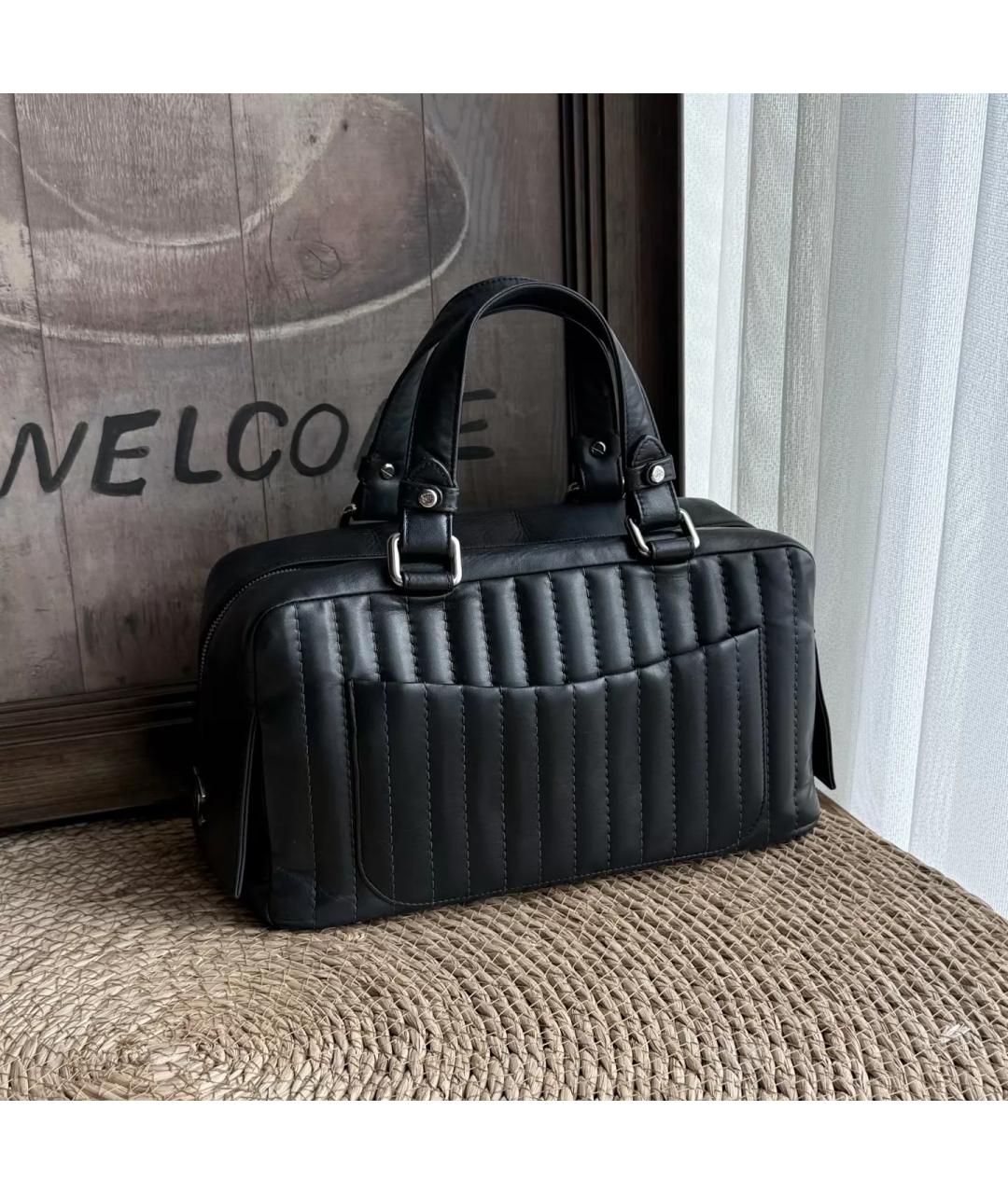 CHANEL Черная кожаная сумка с короткими ручками, фото 10