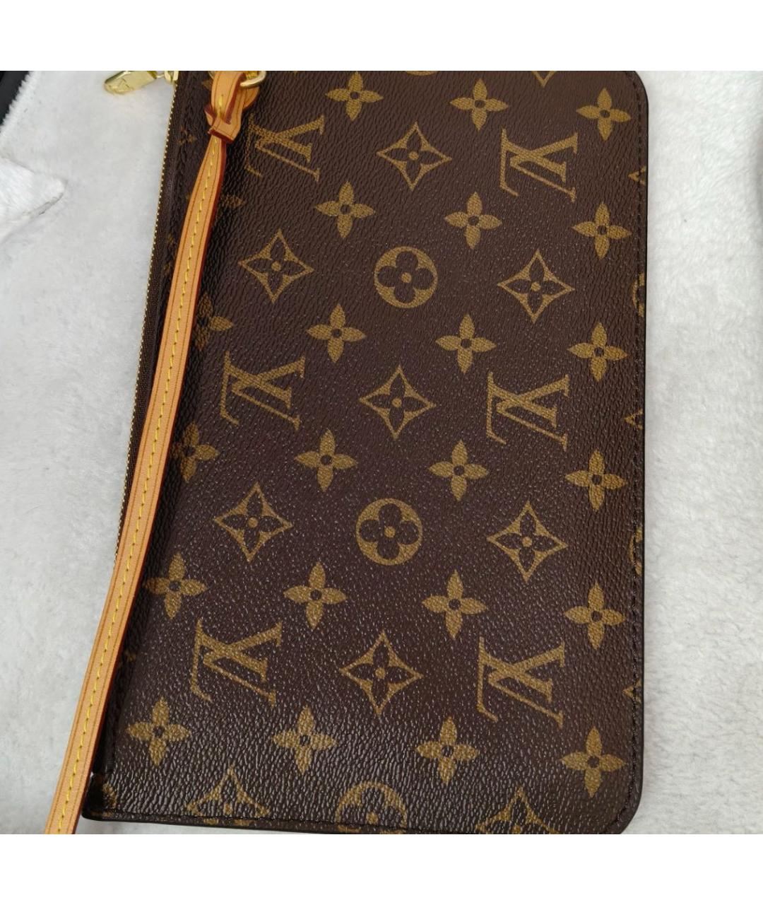 LOUIS VUITTON Коричневая кожаная сумка с короткими ручками, фото 7