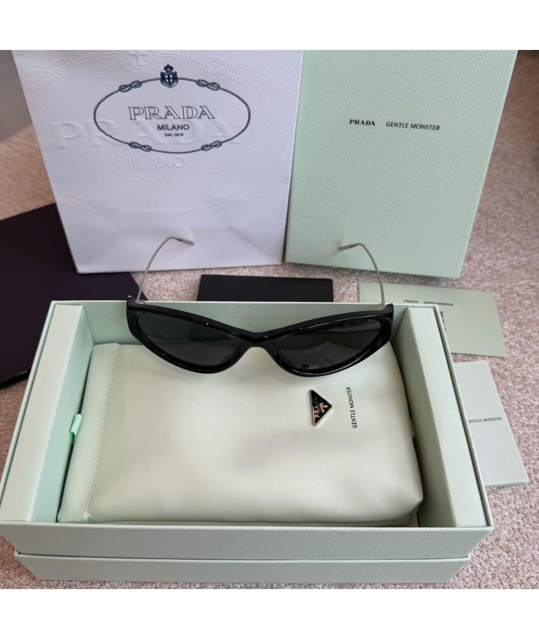 PRADA Черные пластиковые солнцезащитные очки, фото 4