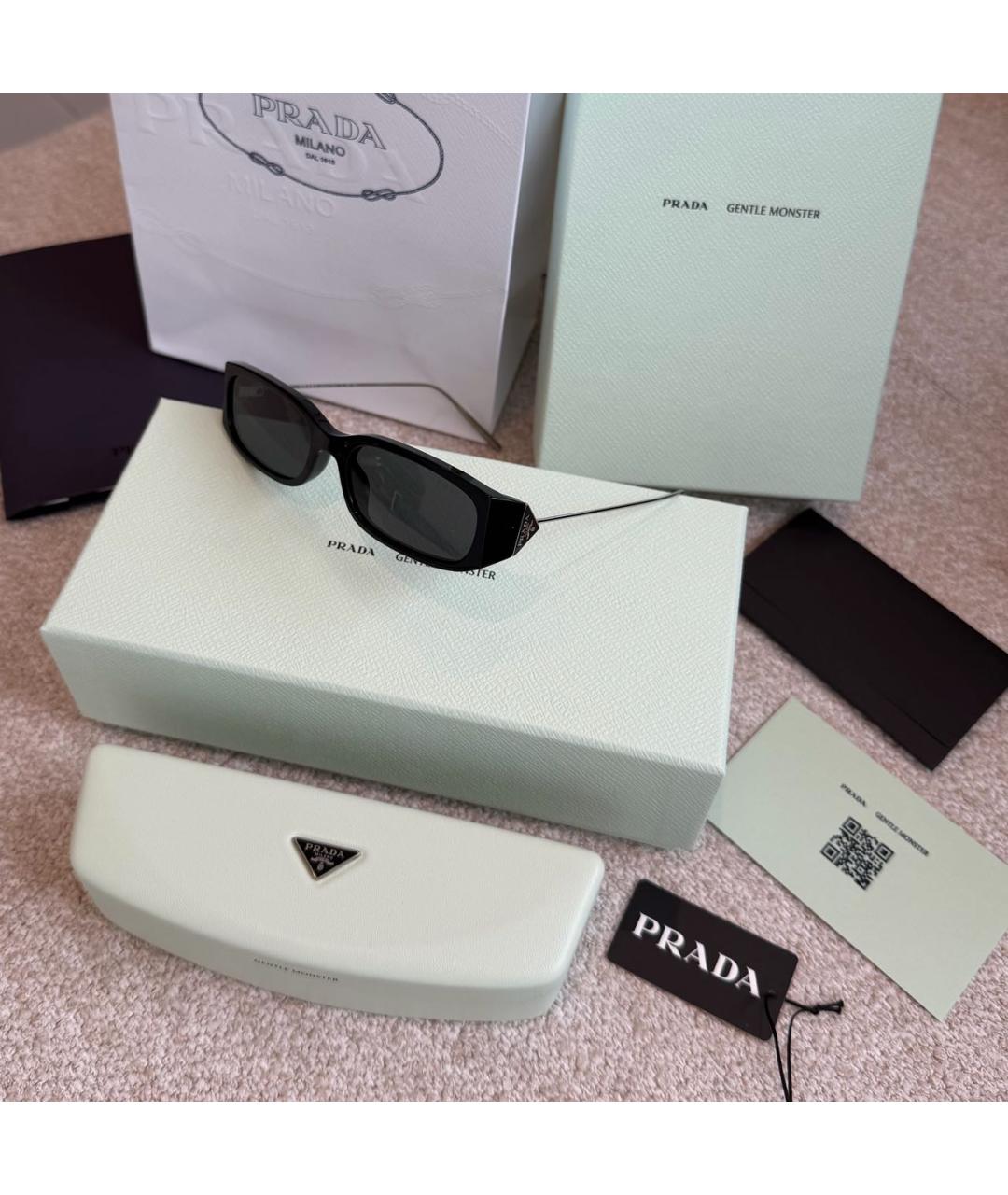 PRADA Черные пластиковые солнцезащитные очки, фото 3