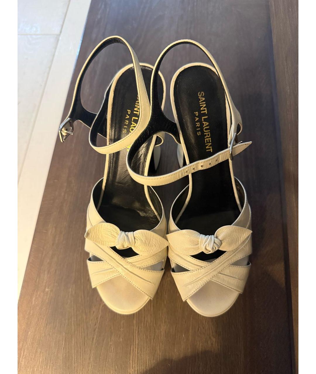 SAINT LAURENT Белые кожаные босоножки, фото 2