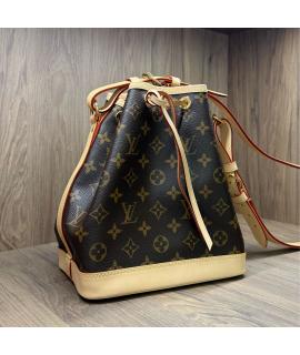 LOUIS VUITTON Сумка через плечо
