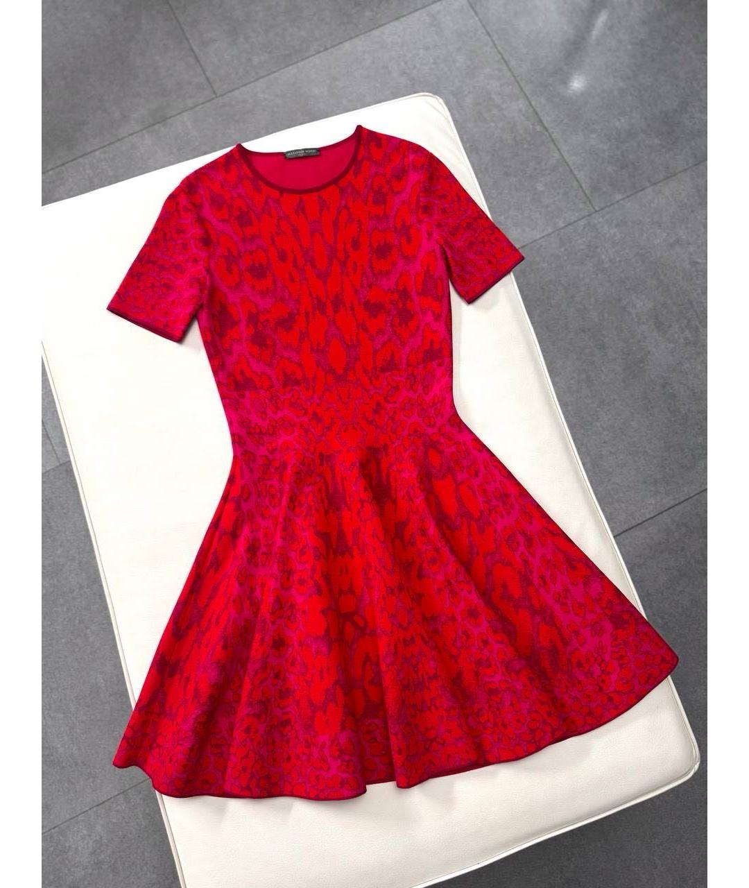 ALEXANDER MCQUEEN Красное вискозное повседневное платье, фото 7
