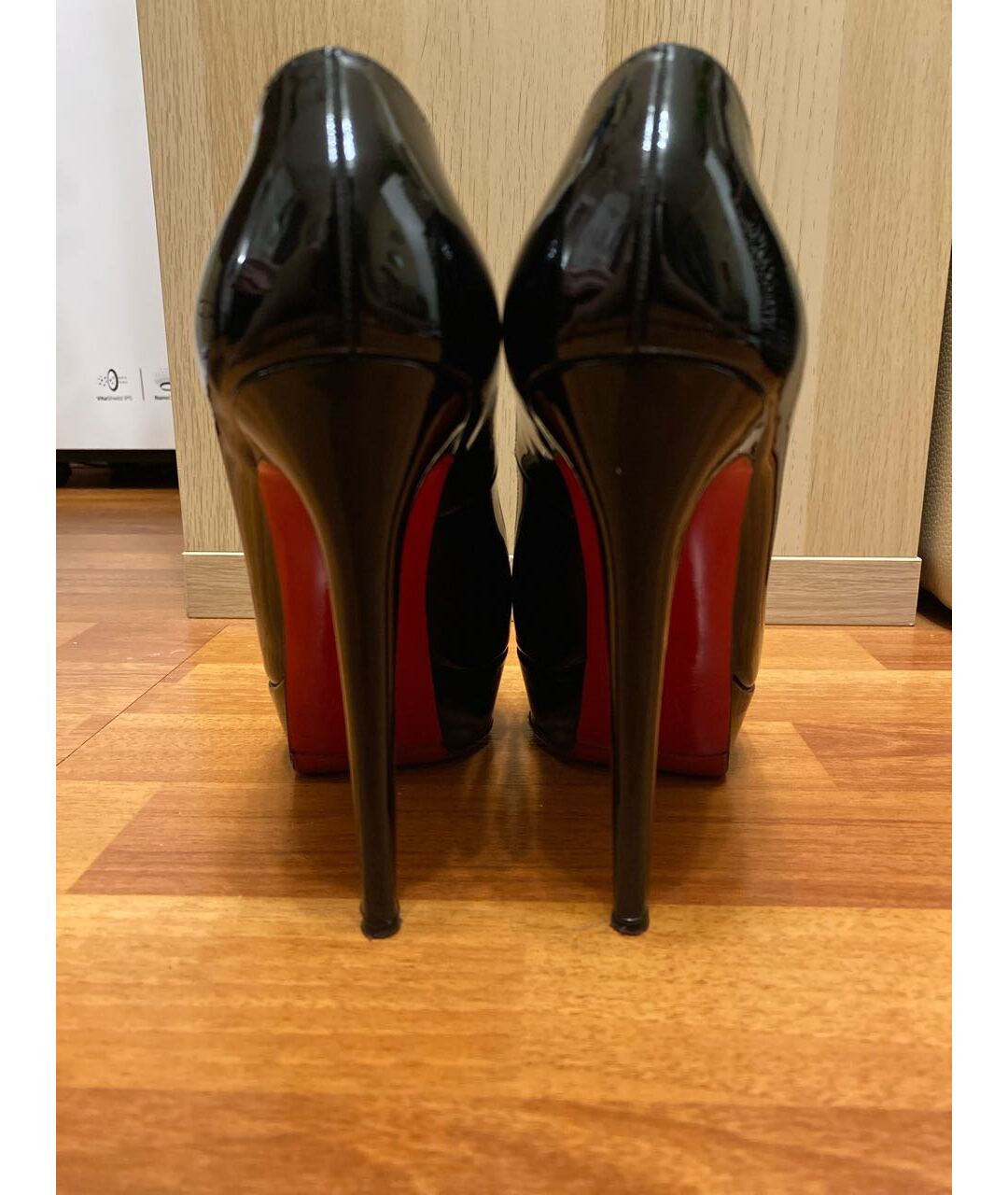 CHRISTIAN LOUBOUTIN Черные туфли из лакированной кожи, фото 4