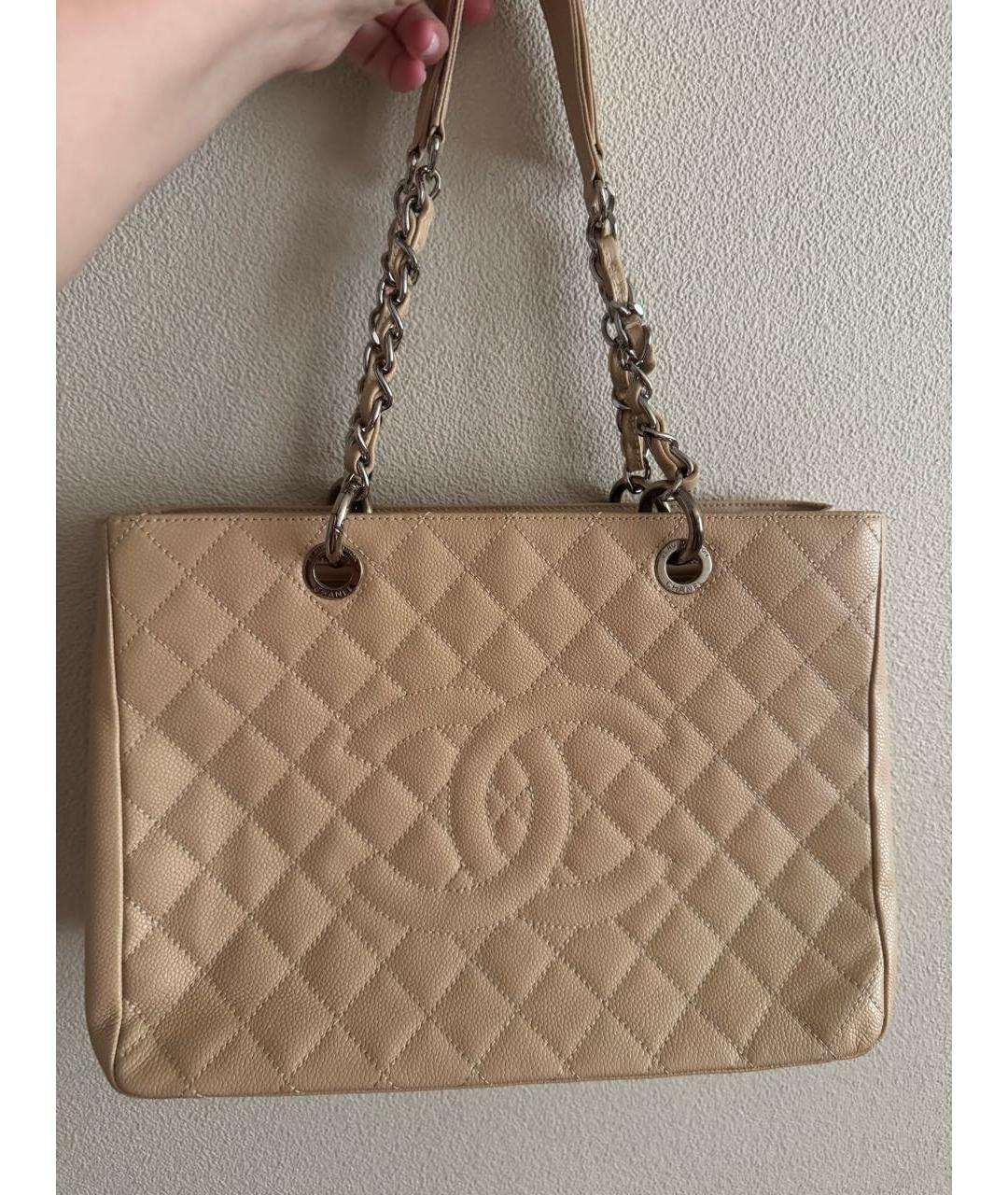 CHANEL Бежевая кожаная сумка тоут, фото 2