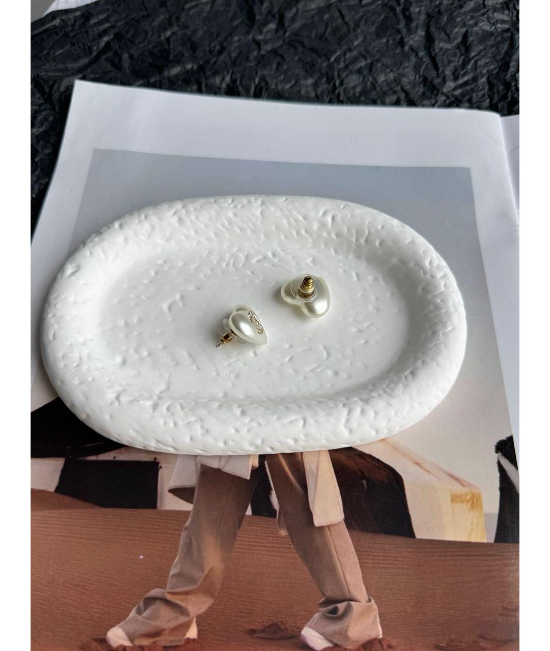 CHANEL Белые серьги, фото 3