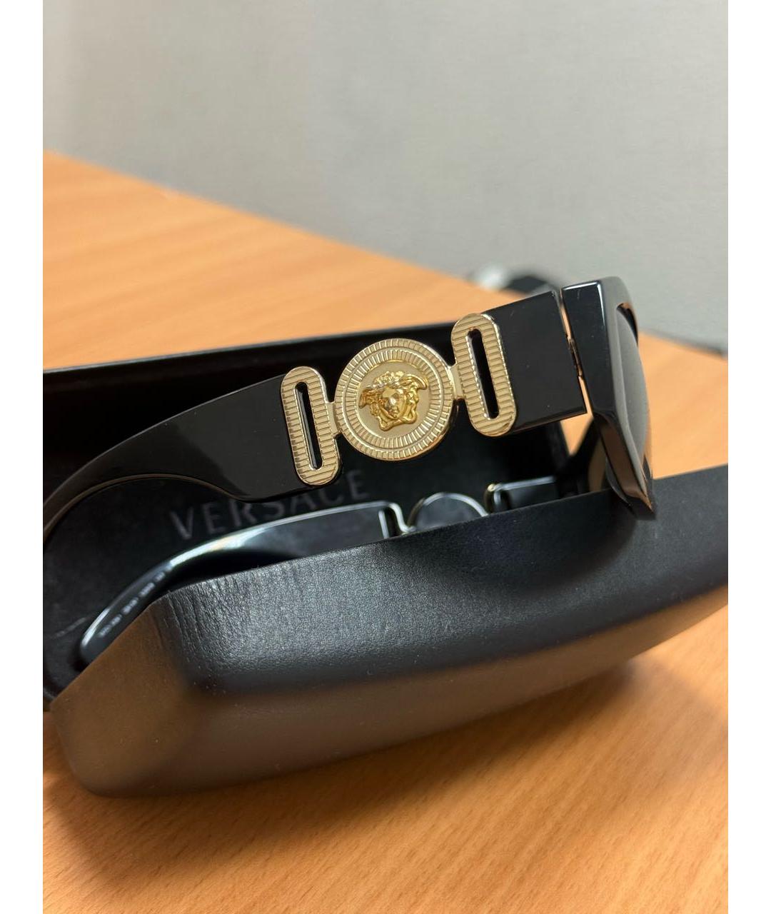 VERSACE Черные пластиковые солнцезащитные очки, фото 3