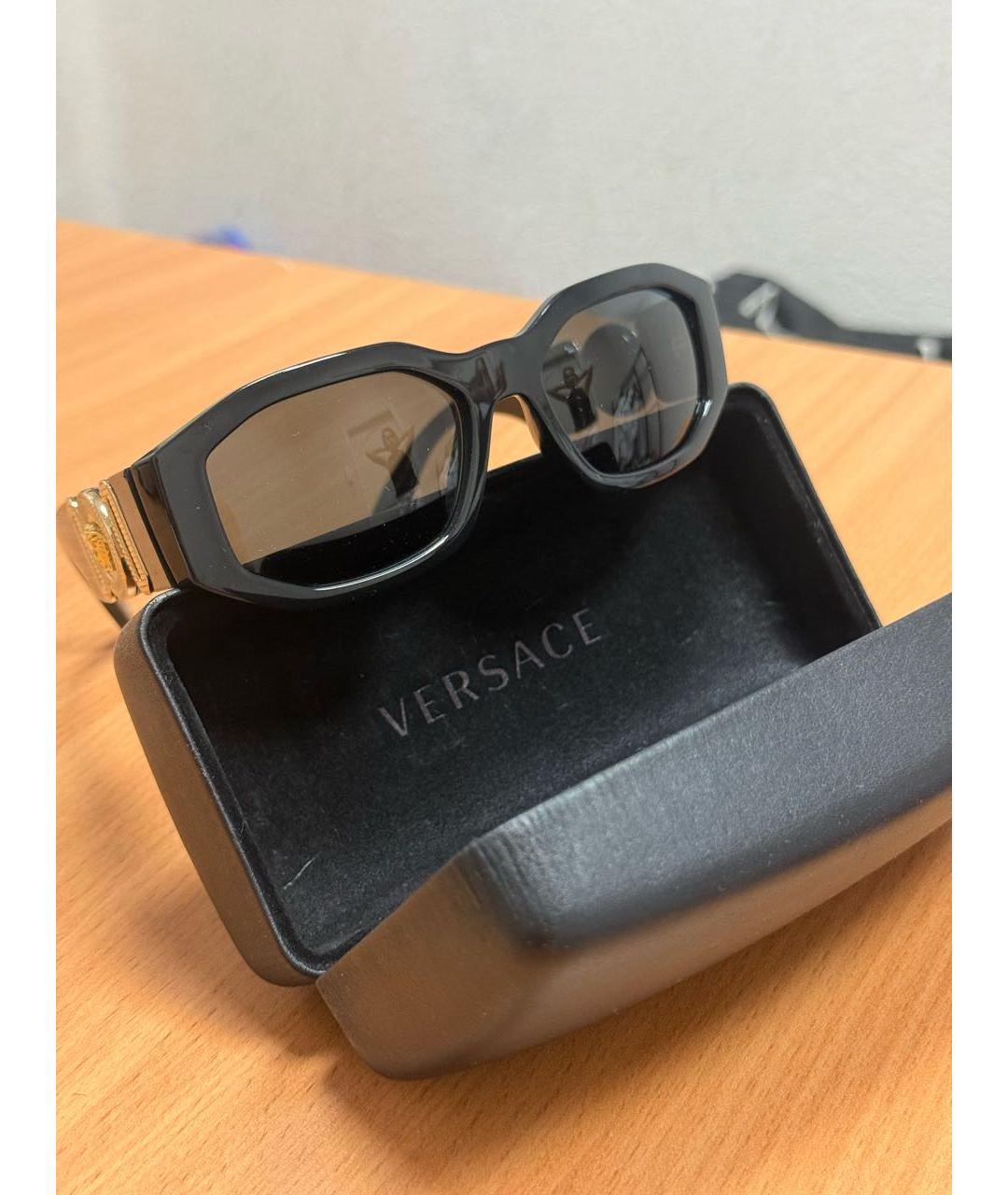 VERSACE Черные пластиковые солнцезащитные очки, фото 4