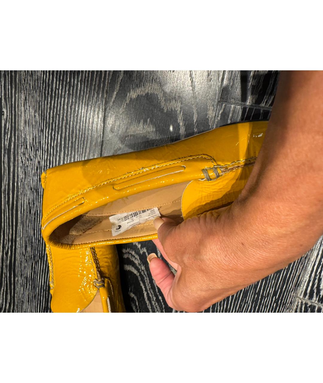 ALEXANDER MCQUEEN Горчичные мокасины из лакированной кожи, фото 8
