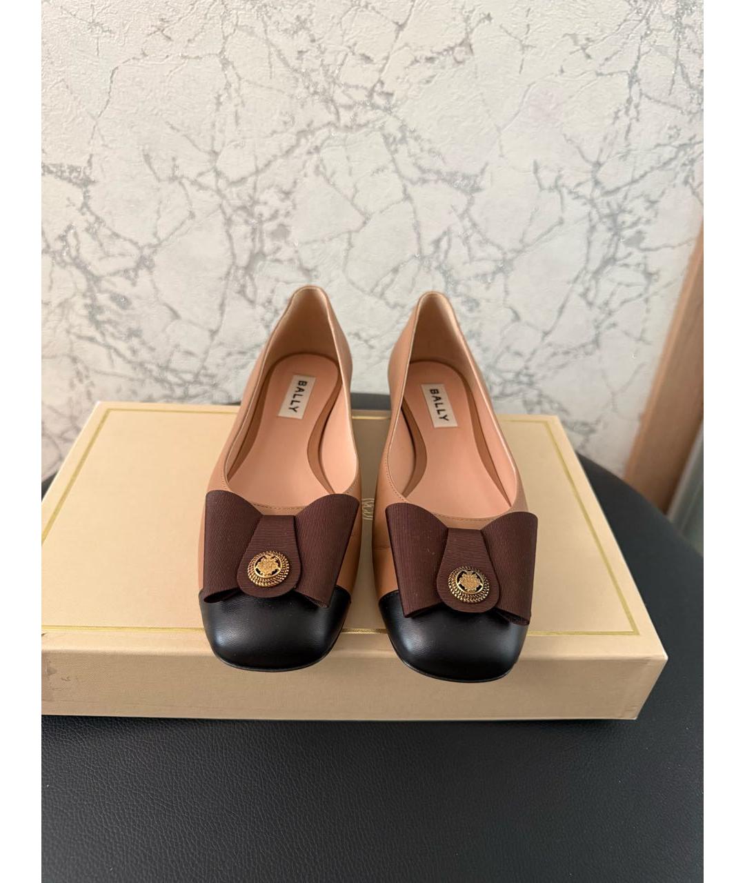 BALLY Бежевые кожаные балетки, фото 2