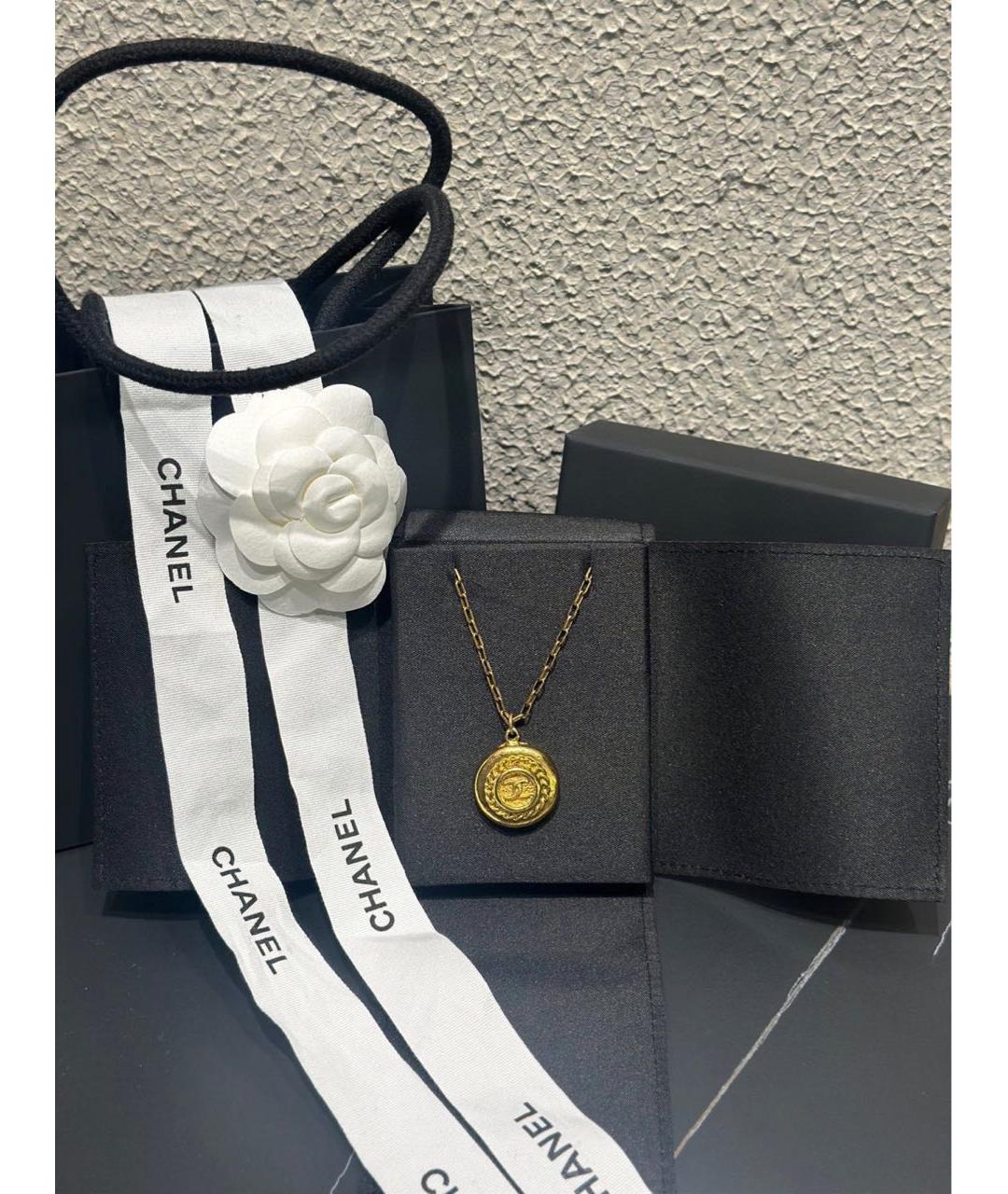 CHANEL Золотая металлическая подвеска, фото 2