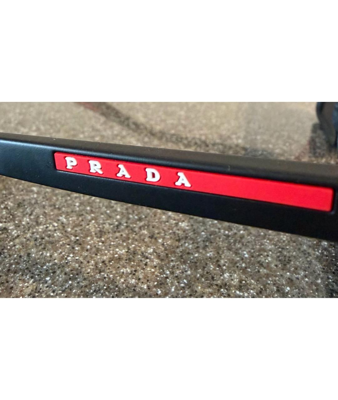 PRADA Черные пластиковые солнцезащитные очки, фото 3