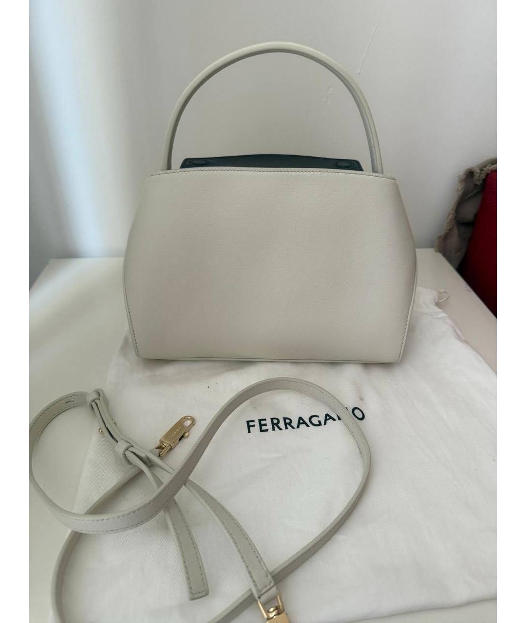 FERRAGAMO Белая кожаная сумка через плечо, фото 3