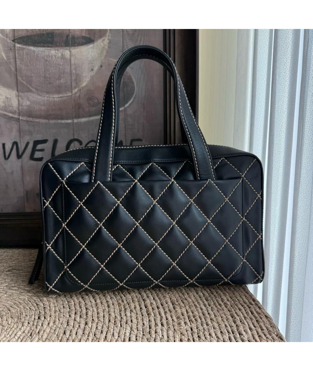 CHANEL Черная кожаная сумка с короткими ручками, фото 3
