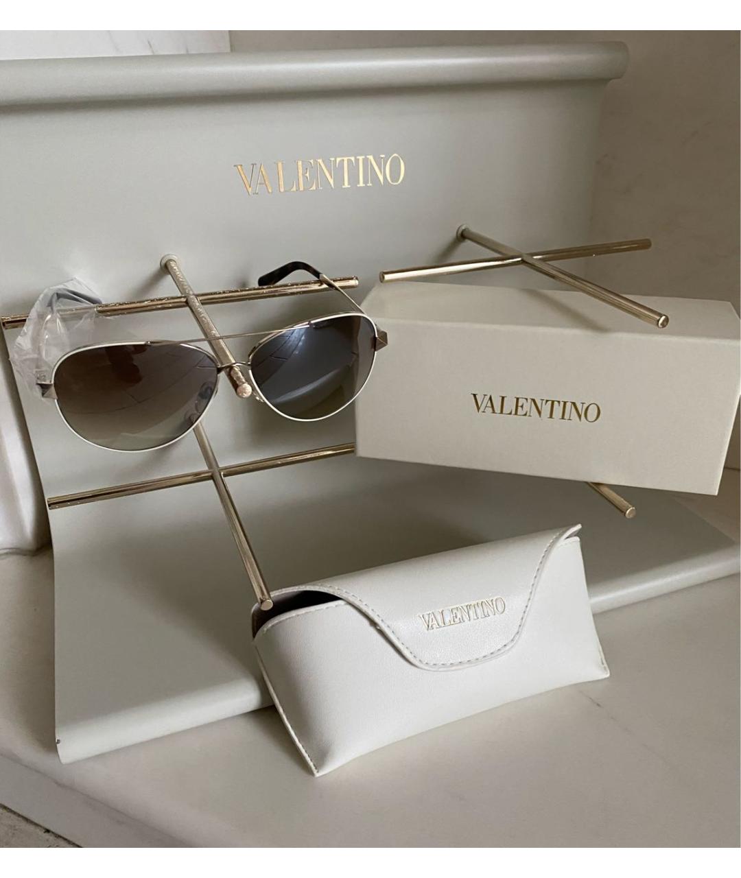 VALENTINO Золотые металлические солнцезащитные очки, фото 4