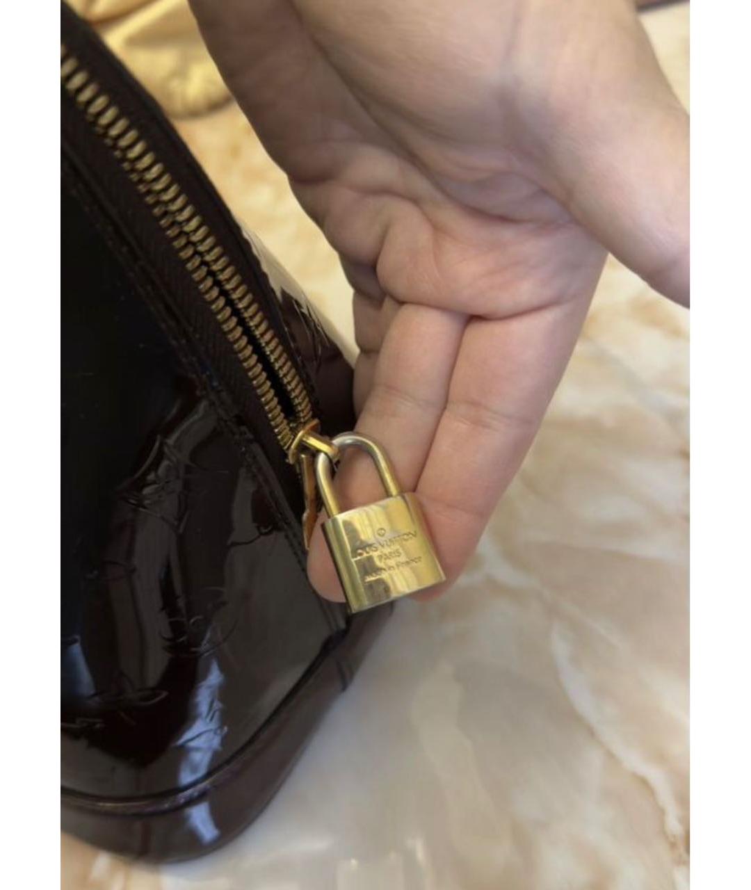 LOUIS VUITTON Фиолетовая сумка с короткими ручками из лакированной кожи, фото 6