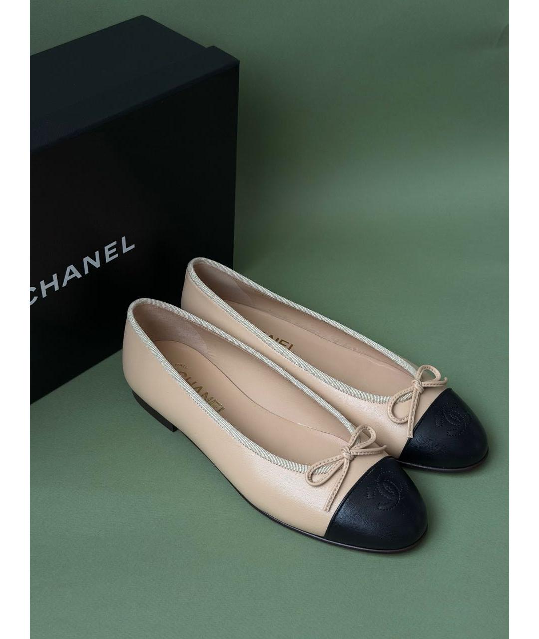 CHANEL Бежевые кожаные балетки, фото 5
