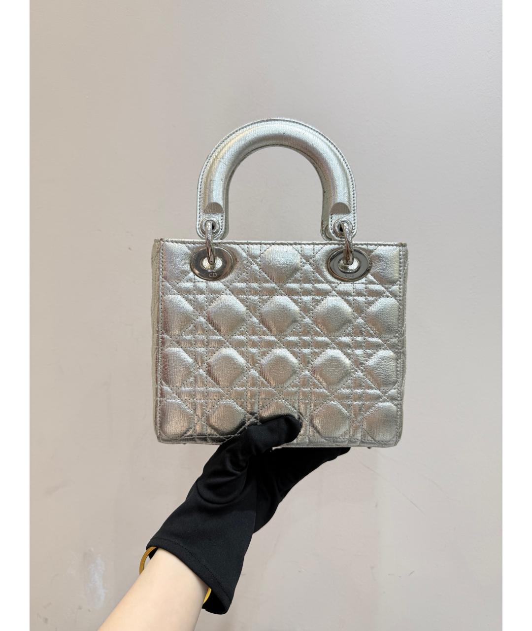 CHRISTIAN DIOR Серебряная кожаная сумка тоут, фото 2