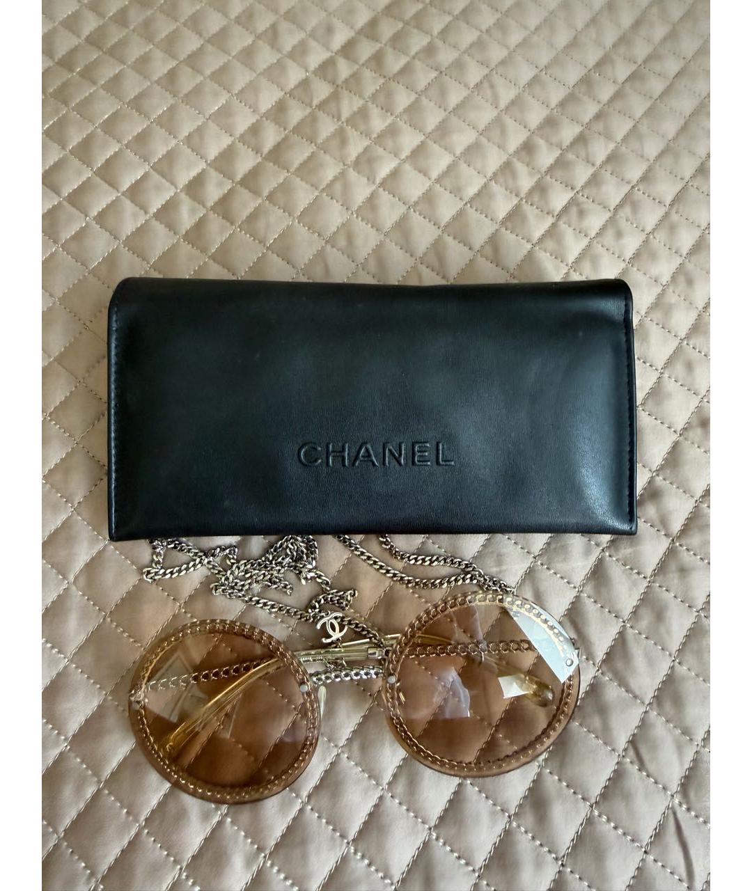 CHANEL Бежевые пластиковые солнцезащитные очки, фото 2