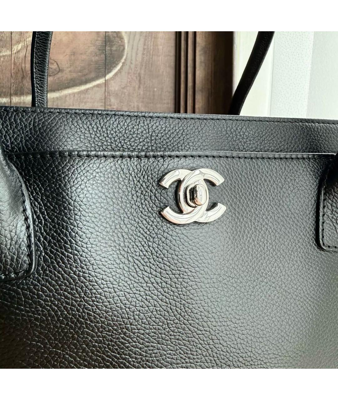 CHANEL Черная кожаная сумка через плечо, фото 8