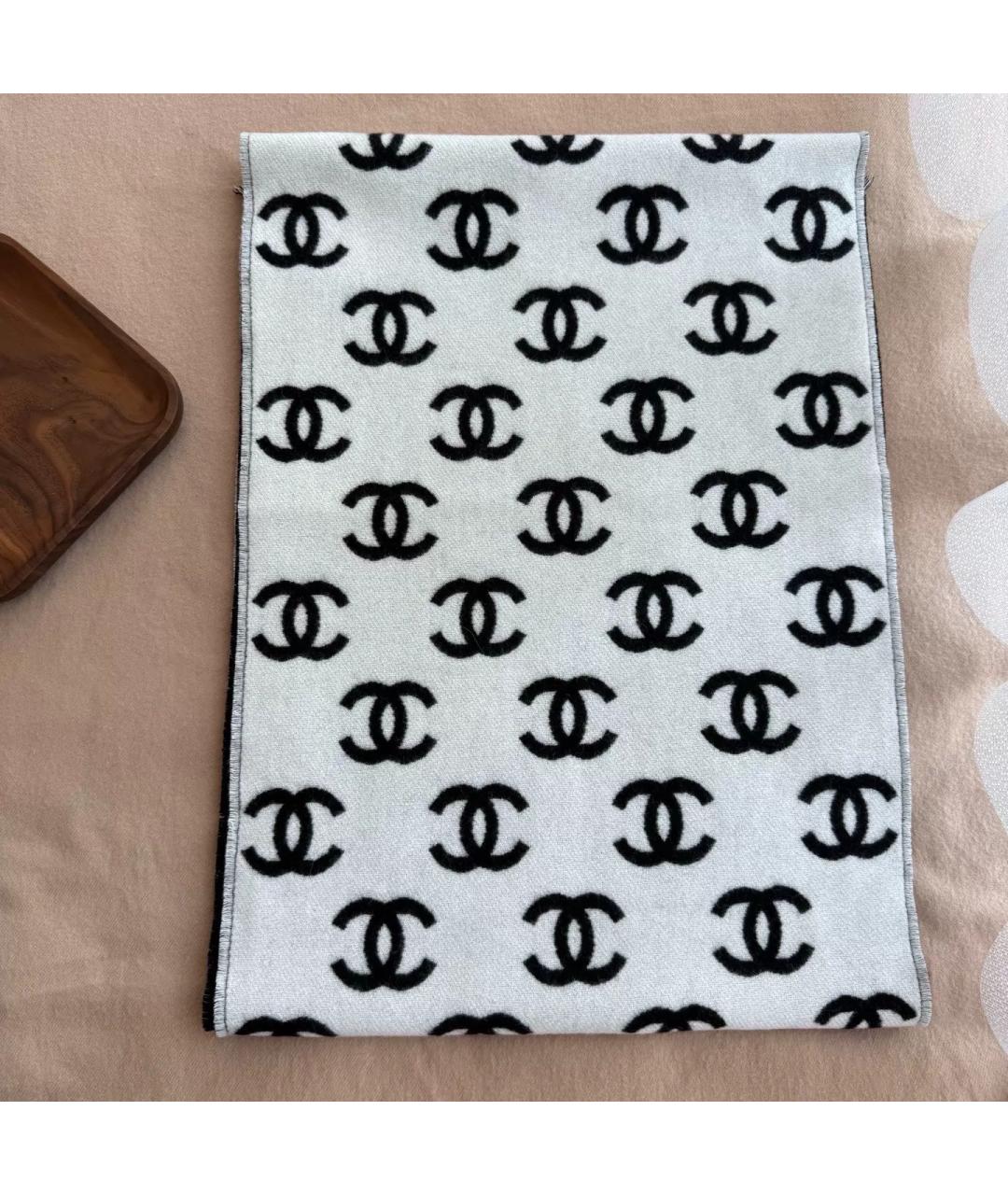 CHANEL Черный кашемировый шарф, фото 7