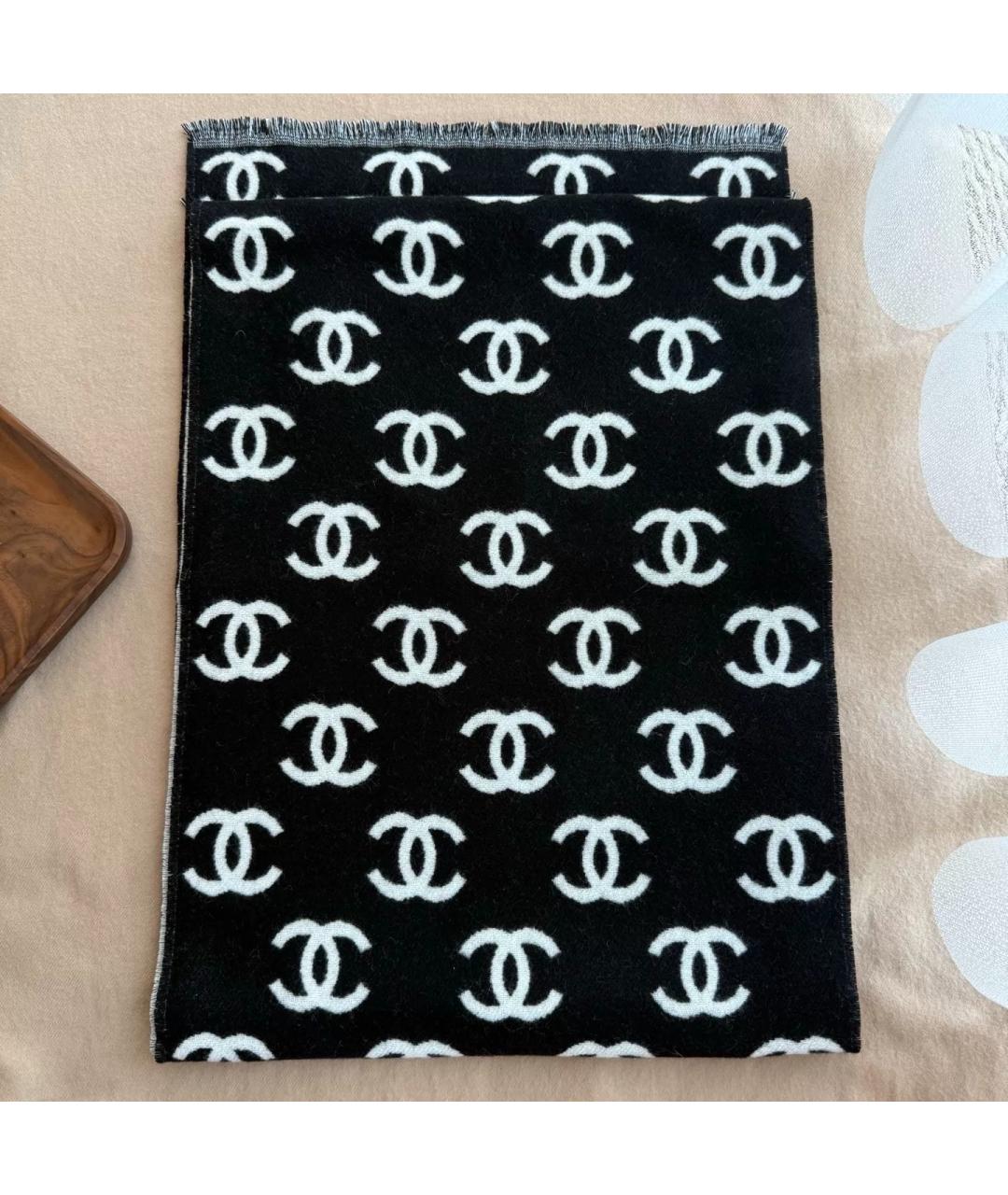 CHANEL Черный кашемировый шарф, фото 2