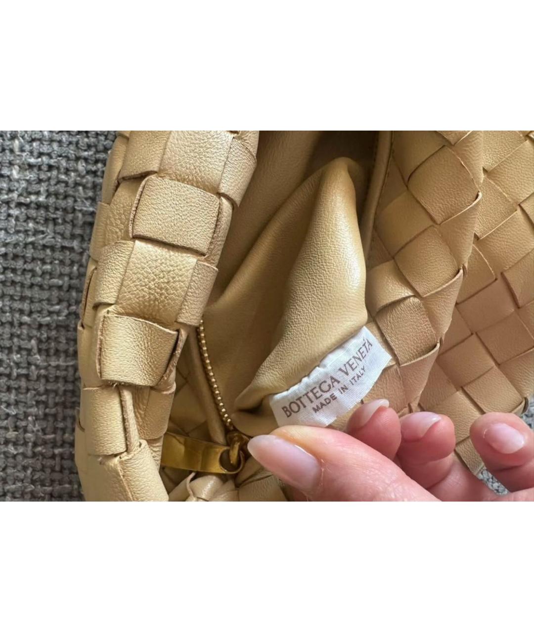 BOTTEGA VENETA Бежевая кожаная сумка с короткими ручками, фото 3