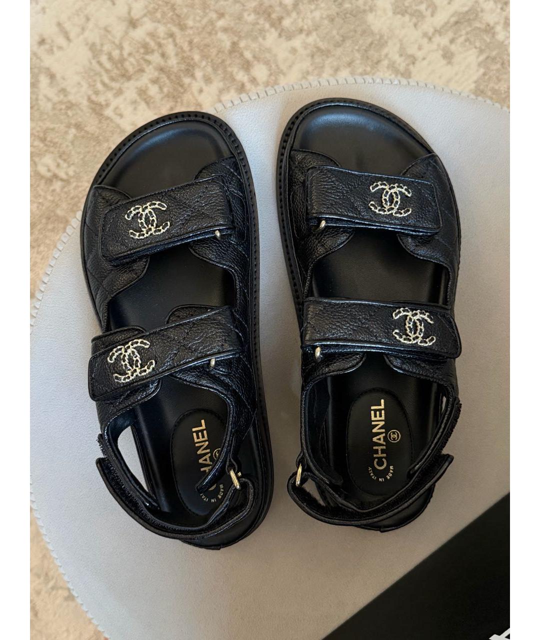 CHANEL Черные кожаные сандалии, фото 3