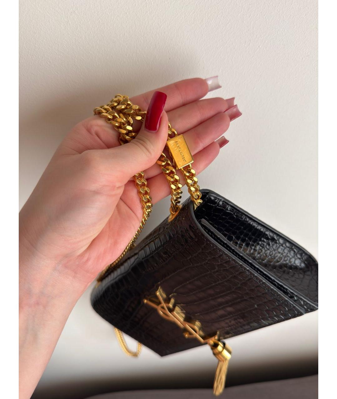 SAINT LAURENT Черная сумка через плечо из лакированной кожи, фото 8