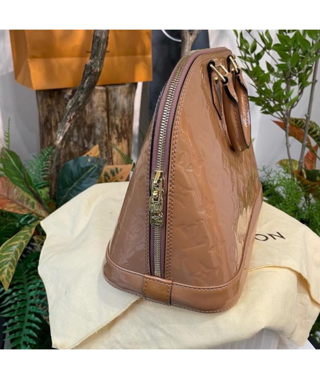 LOUIS VUITTON Бежевая сумка с короткими ручками из лакированной кожи, фото 5