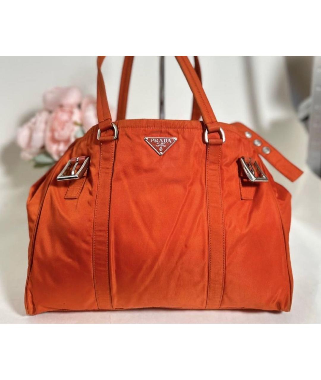 PRADA Оранжевая нейлоновая сумка с короткими ручками, фото 7