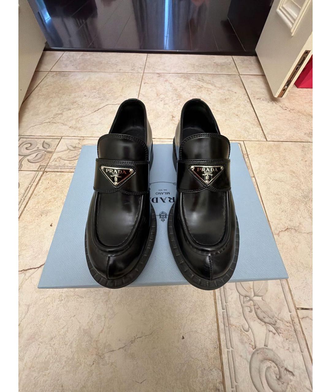 PRADA Черные кожаные лоферы, фото 2