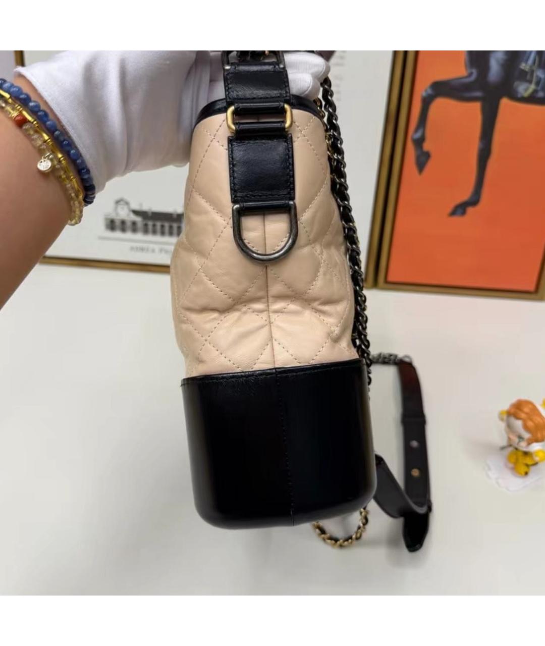 CHANEL Бежевая кожаная сумка через плечо, фото 6