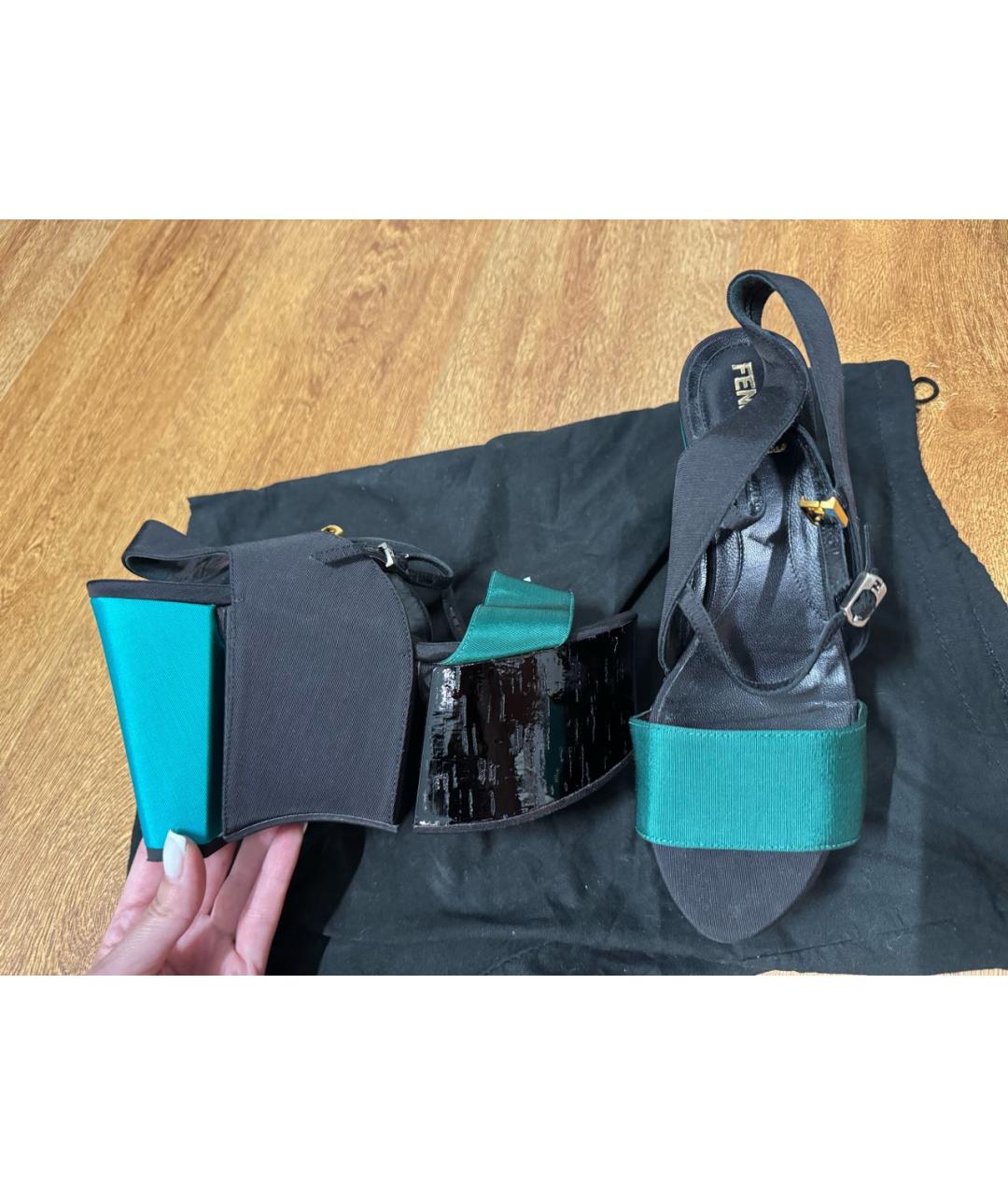 FENDI Синие текстильные босоножки, фото 5