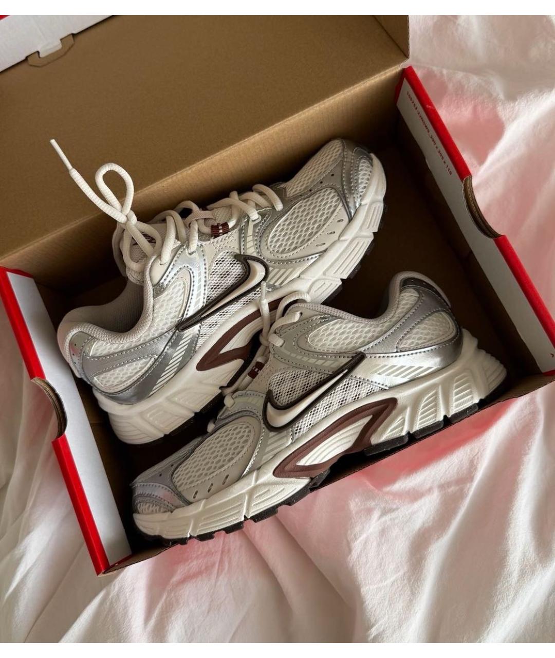 NIKE Белые текстильные кроссовки, фото 2