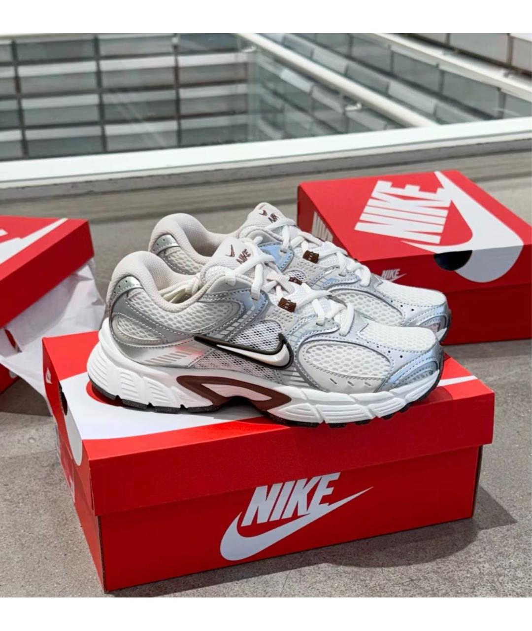 NIKE Белые текстильные кроссовки, фото 6