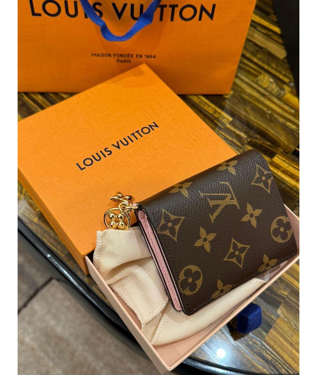 LOUIS VUITTON Коричневый кошелек, фото 3