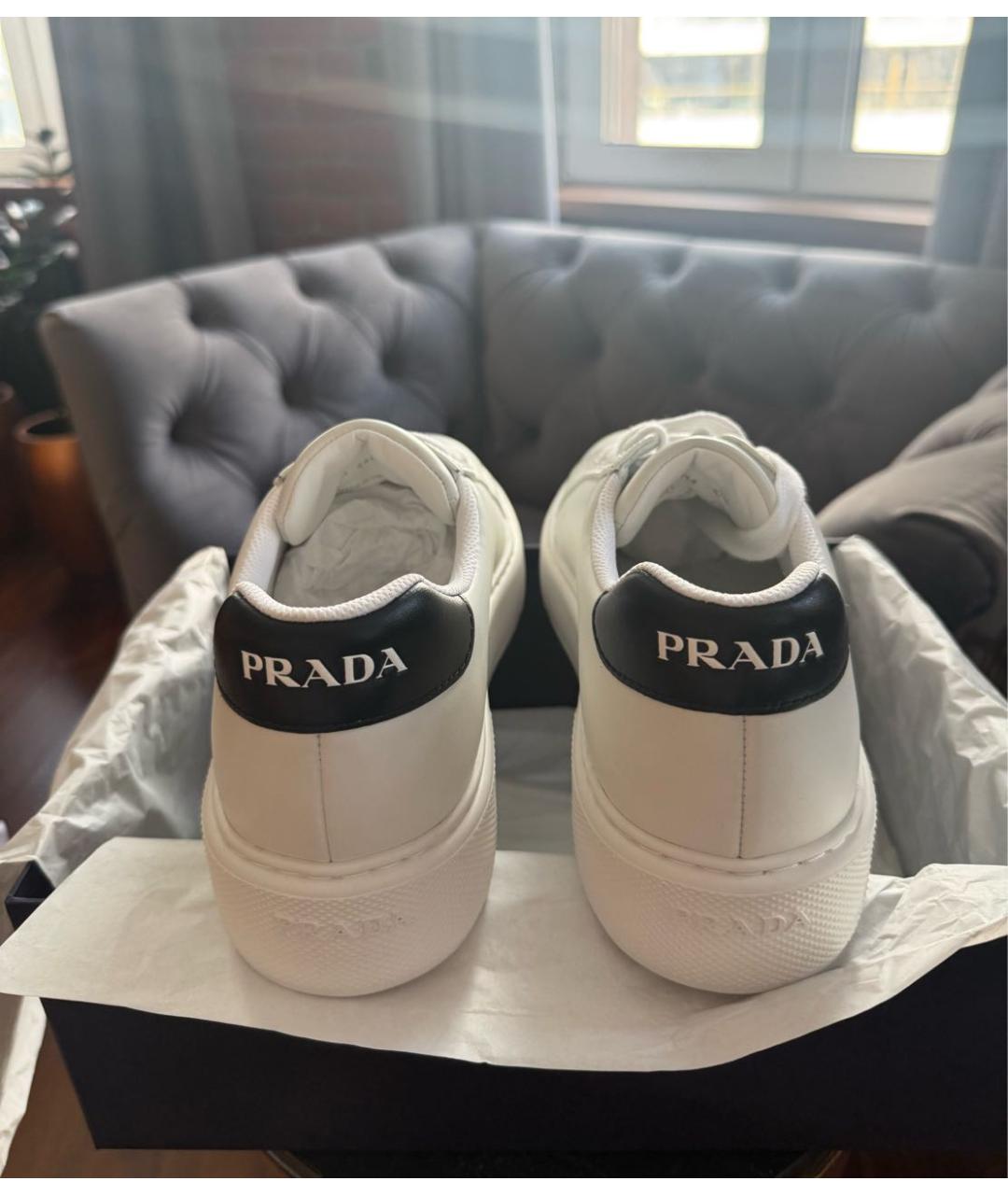 PRADA Белые кожаные низкие кроссовки / кеды, фото 4