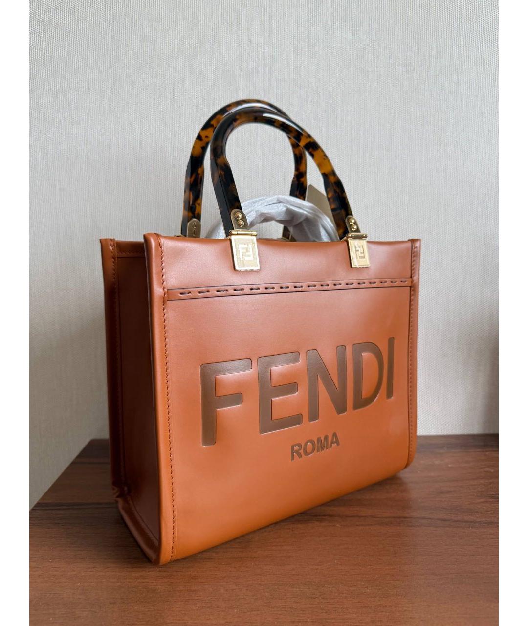 FENDI Коричневая кожаная сумка с короткими ручками, фото 2