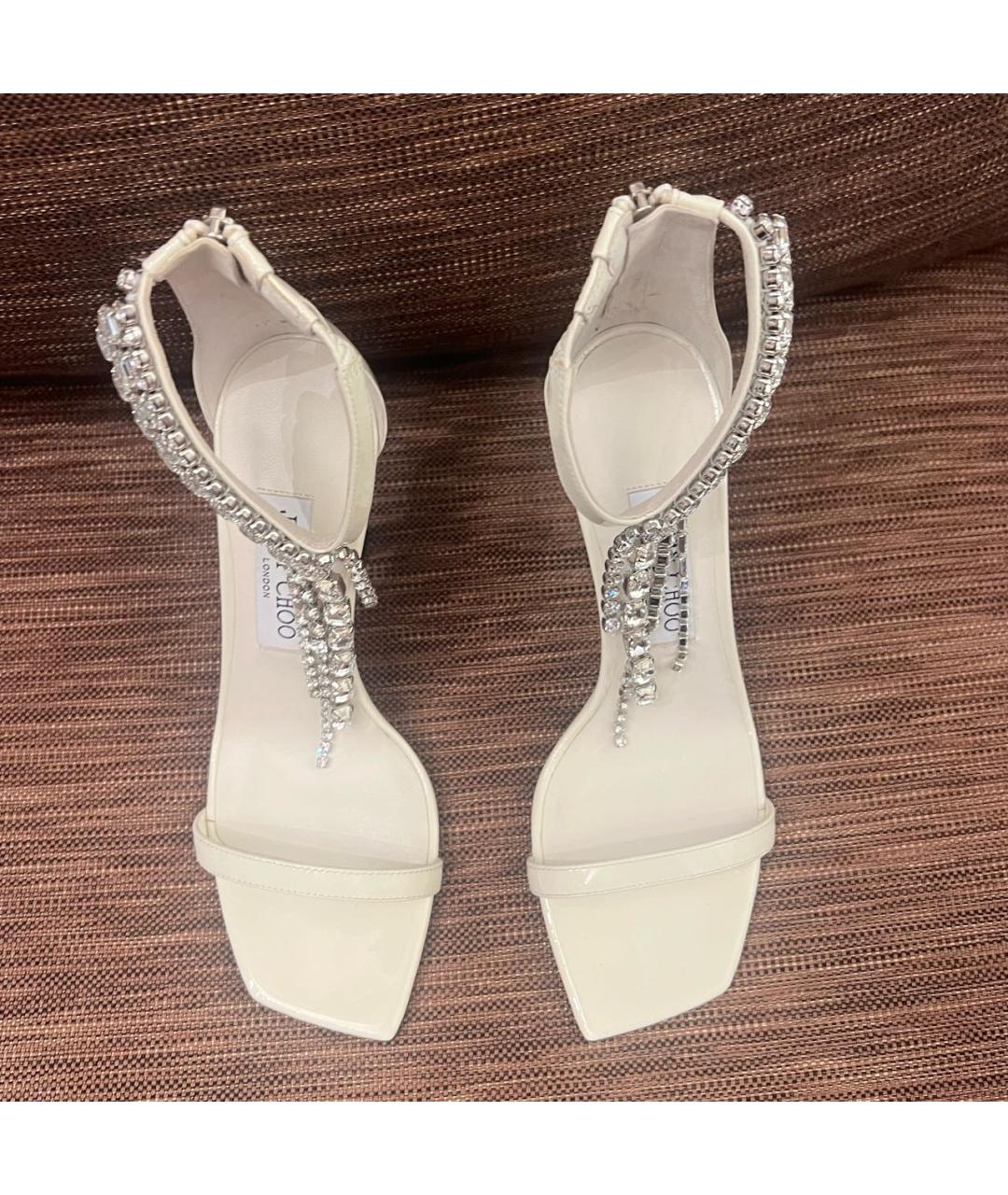 JIMMY CHOO Белые босоножки из лакированной кожи, фото 4