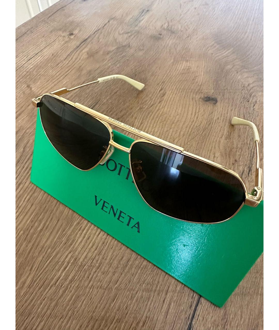BOTTEGA VENETA Золотые металлические солнцезащитные очки, фото 2