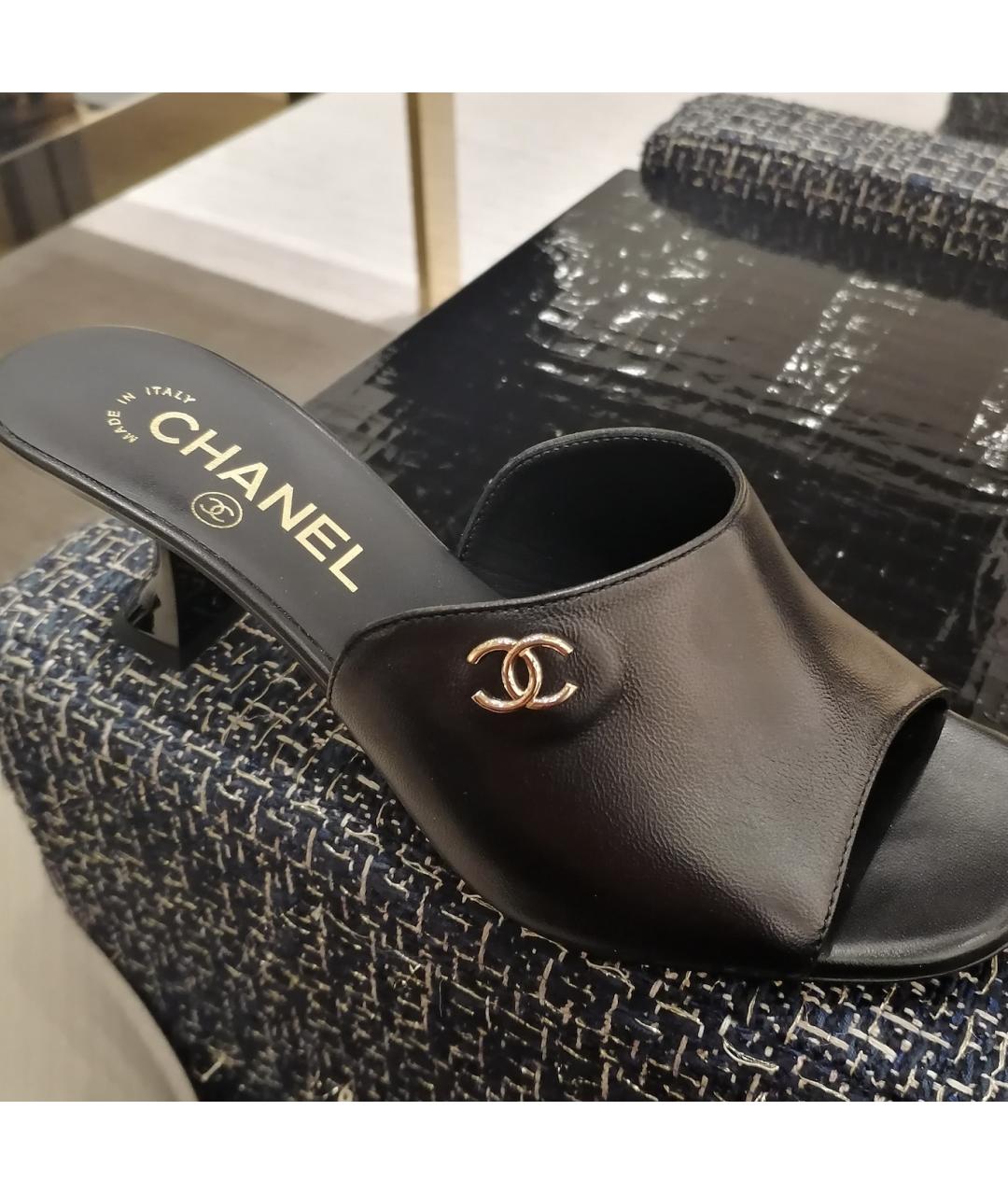CHANEL Черные кожаные мюли, фото 5