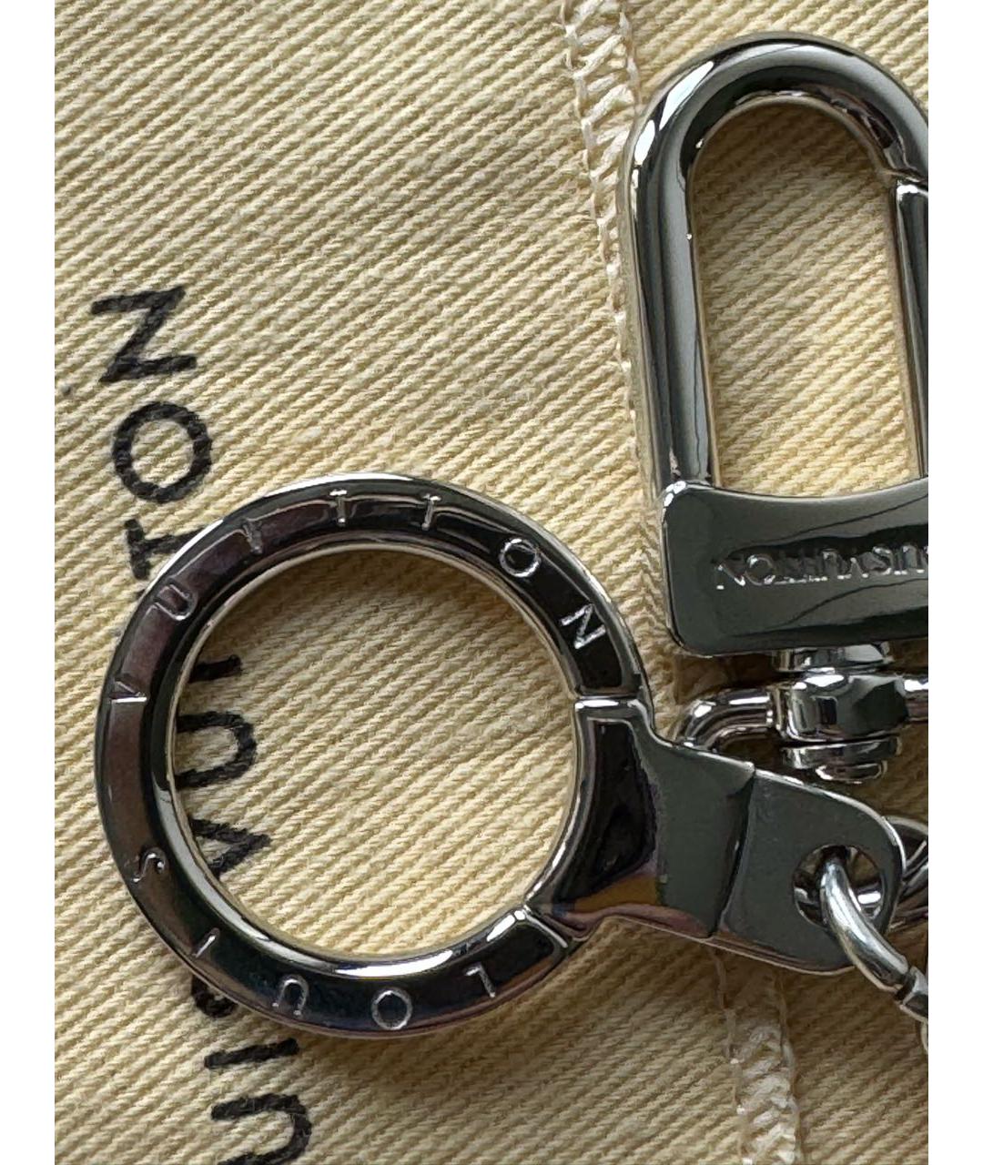 LOUIS VUITTON Серебряный брелок, фото 6